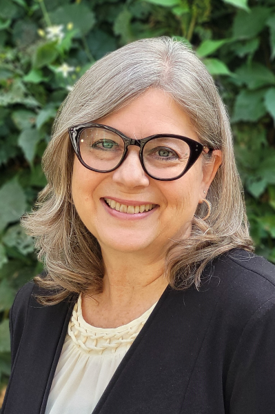 Picture of Michele Bever.